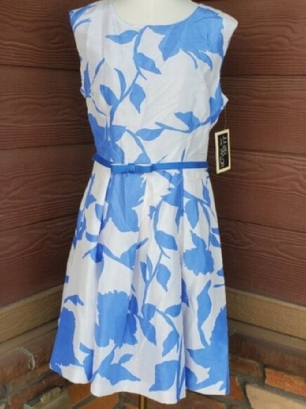 NWT Julian Taylor Blue & White A-Line Sundress Size 6, Belted, scoop back